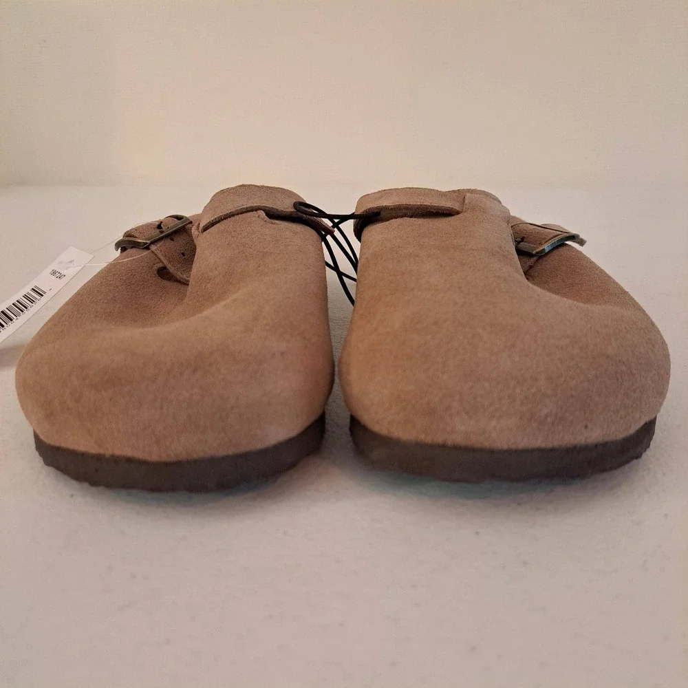 Khombu suede clogs